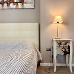 Marilyn Arpa Apartament Sirmione