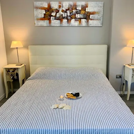 Marilyn Arpa Apartmán *