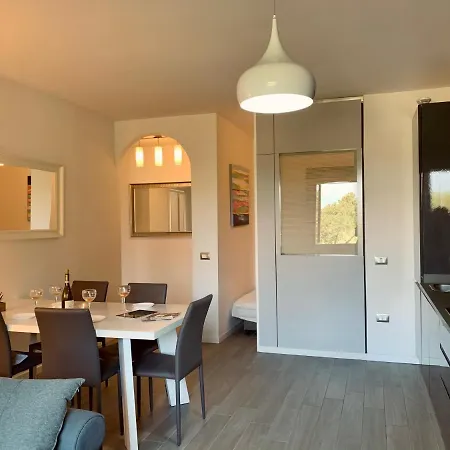 Marilyn Arpa Apartmán *
