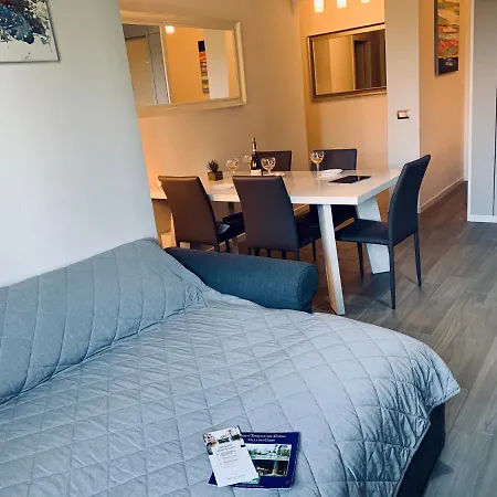 Marilyn Arpa סירמיונה